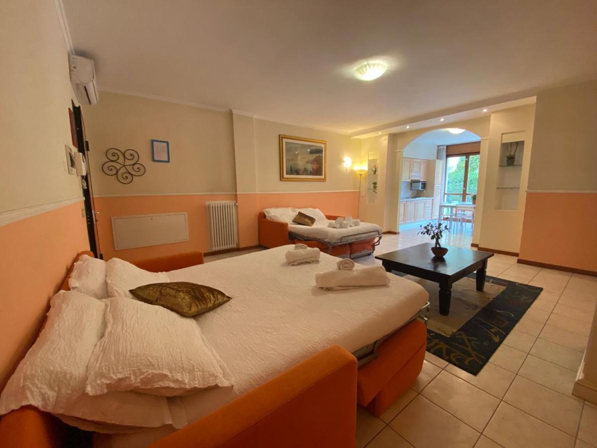 Ferretti Residence Garda Palace Пескьера-дель-Гарда Экстерьер фото