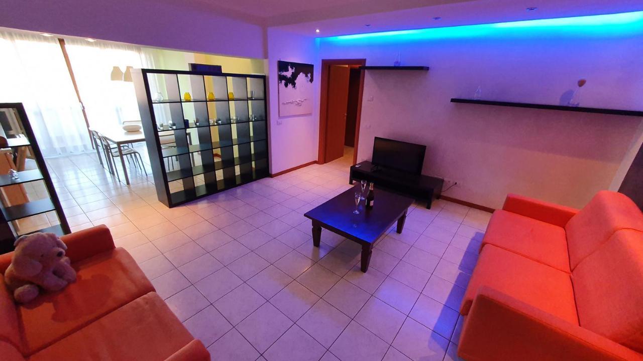 Ferretti Residence Garda Palace Пескьера-дель-Гарда Экстерьер фото