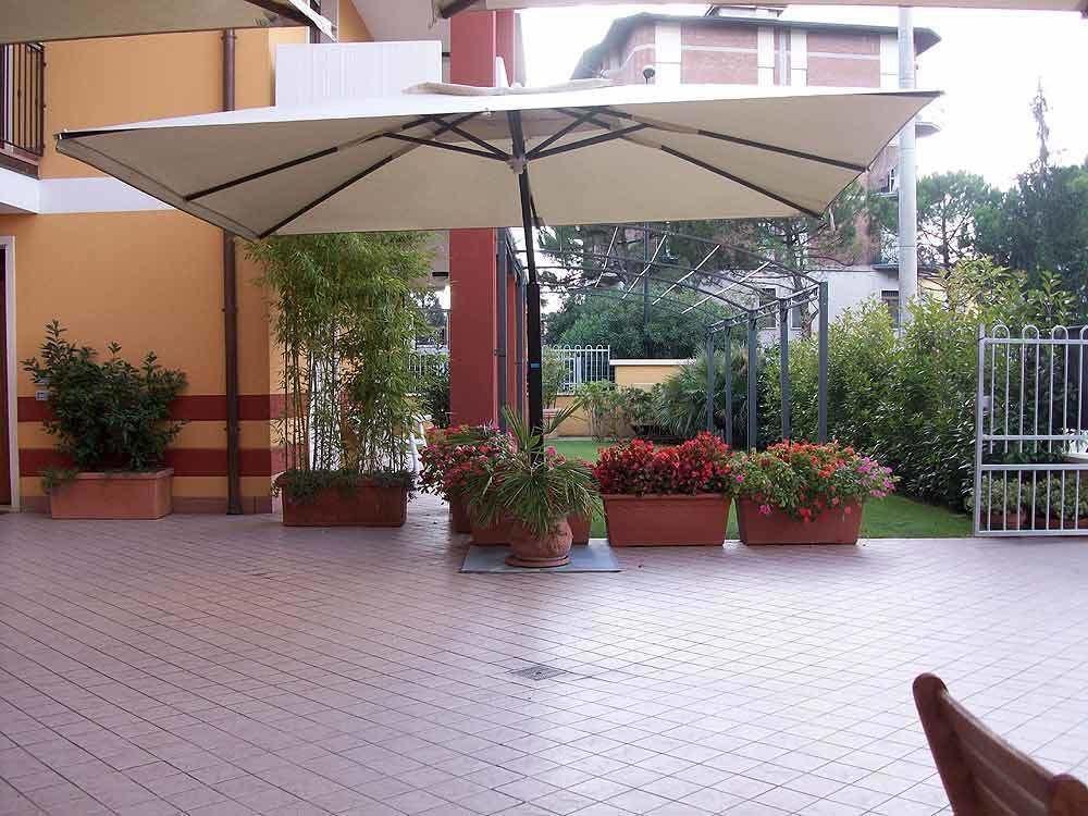 Ferretti Residence Garda Palace Пескьера-дель-Гарда Экстерьер фото